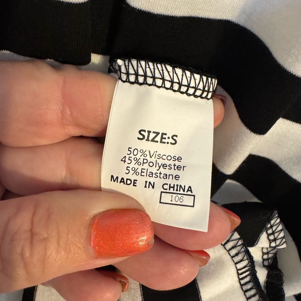 NWT  BLACK/WHITE  CASUAL SUMMER DRESS  SMALL    #CL - Picture 9 of 10